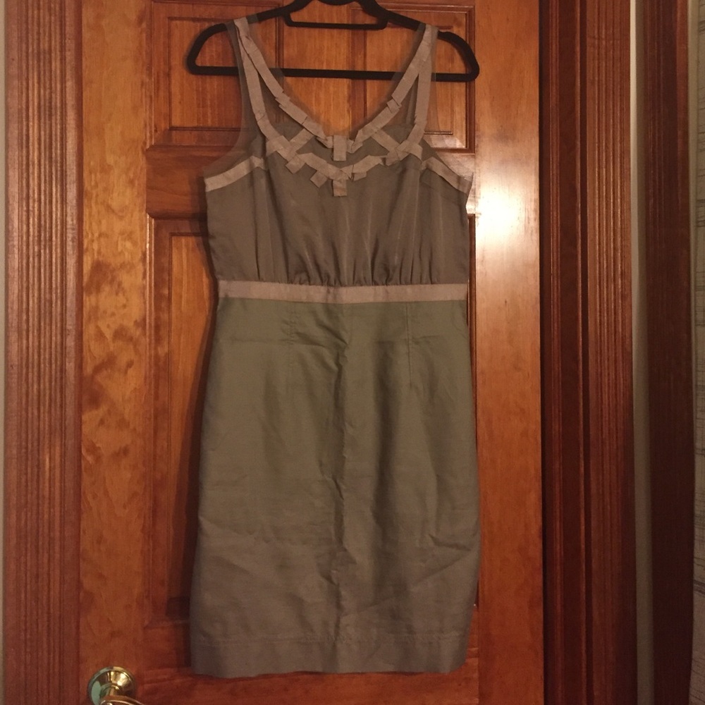 LOFT Olive Green and Taupe Sleeveless Sheath Dress